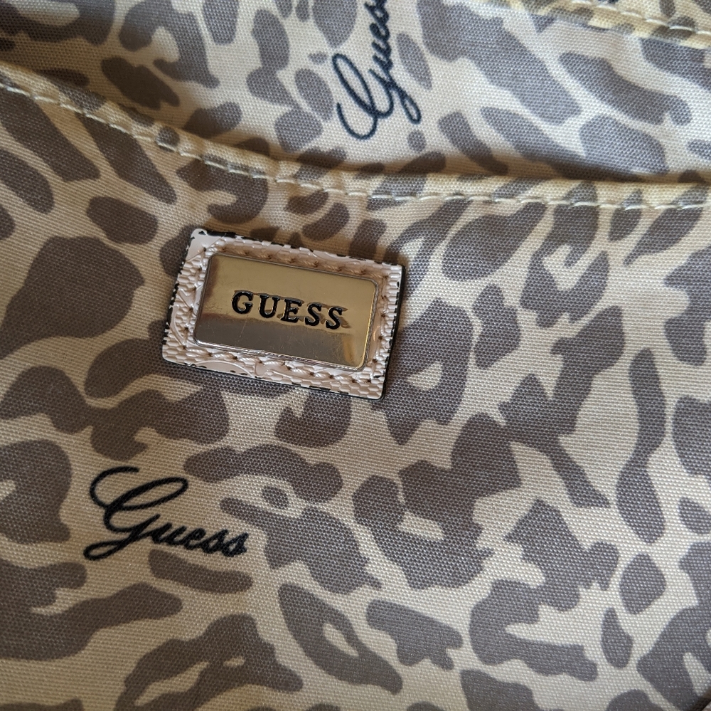 Guess Purse/Bag - Picture 9 of 16